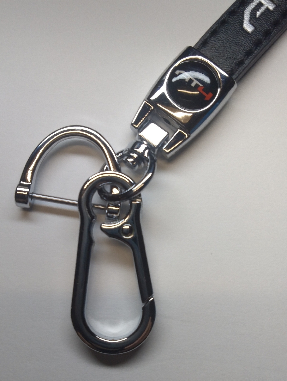 GMC AT4 key fob Keychain in black leather NWT - Picture 4 of 7